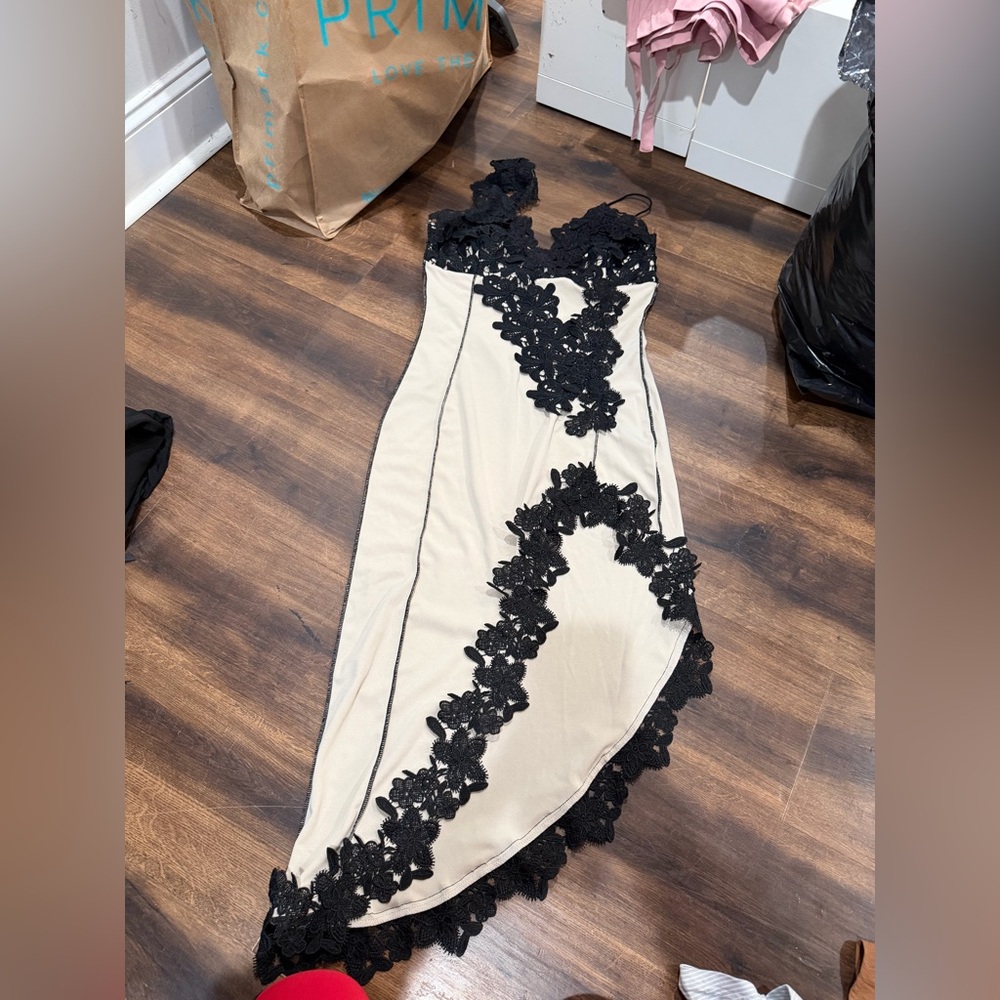 Elegant Black and Cream Lace Dress